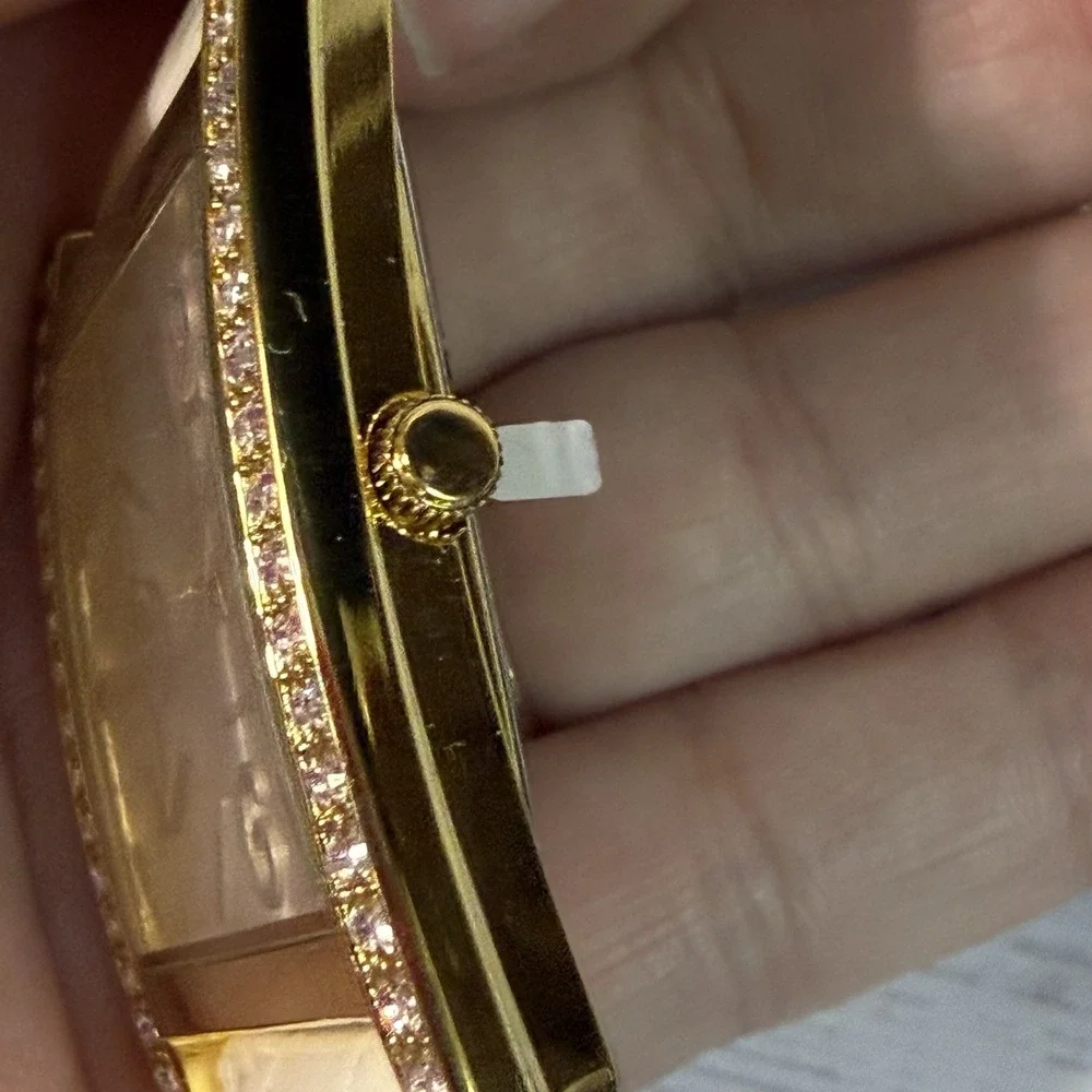 Joan Rivers plastic clip